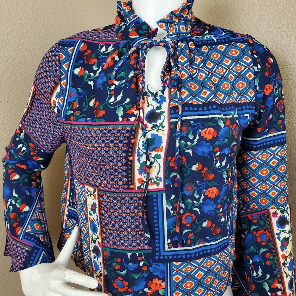 HAGEL Mock Tie Neck Bell Sleeve Top~Size S